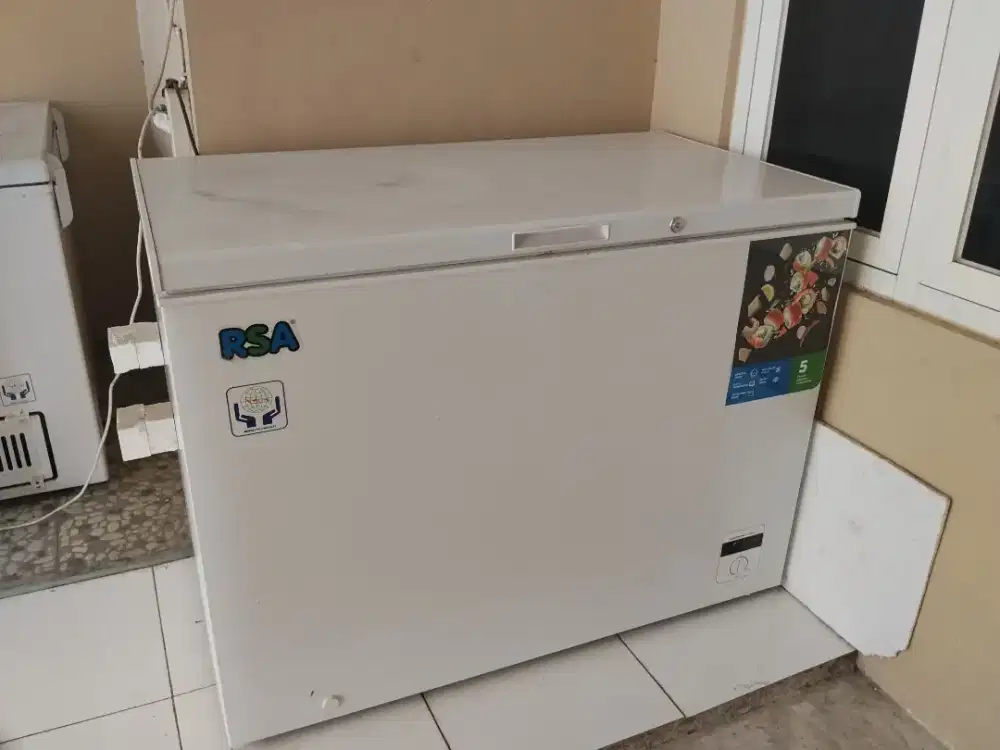 Freezer bekas RSA 300 liter