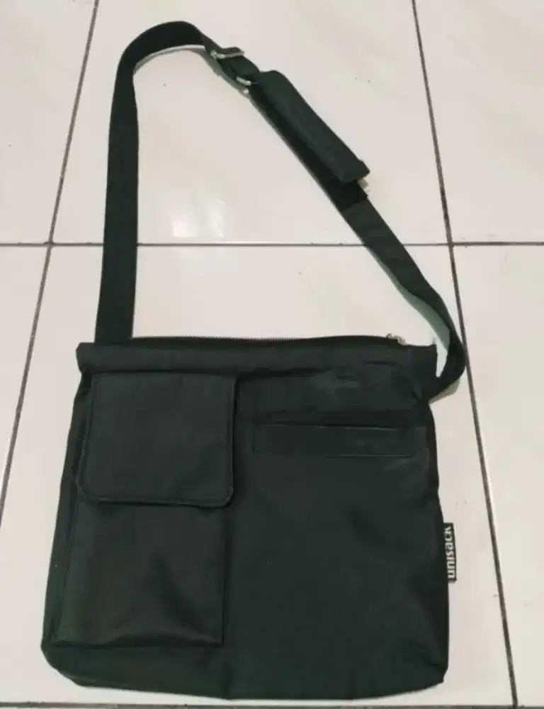 TAS SELEMPANG PRIA