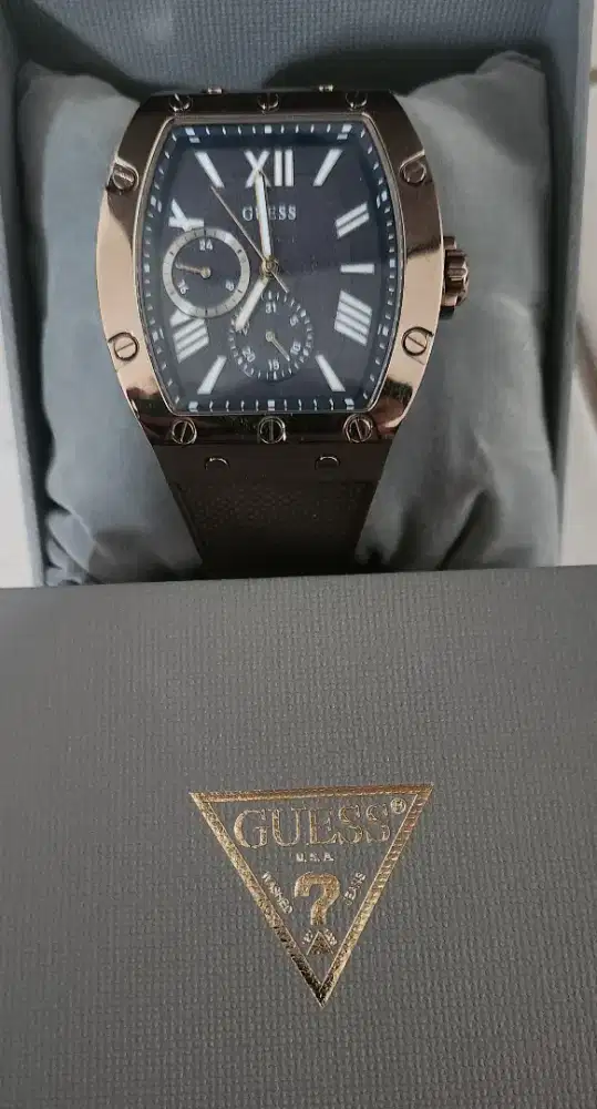 GUESS LIMITED RUBBER BROWN