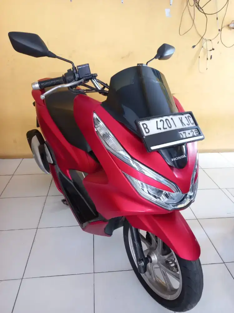 Honda pcx 2018 merah