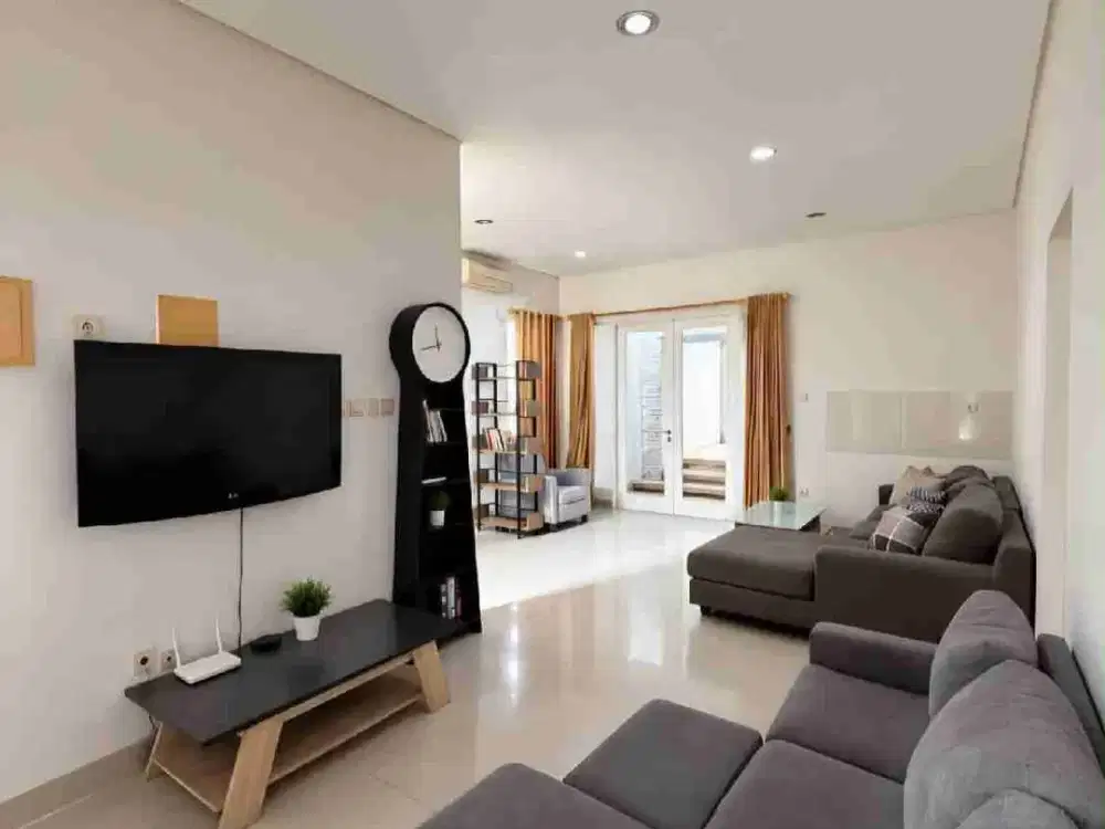 Disewakan murah rumah rapih siap huni full furnish di Residence One-Bsd City