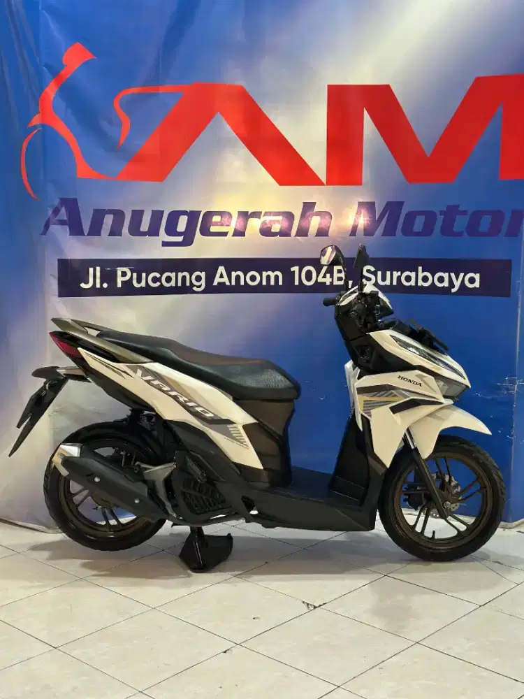 LOW KM ! Honda Vario 125cc Keyless Putih Th 2023