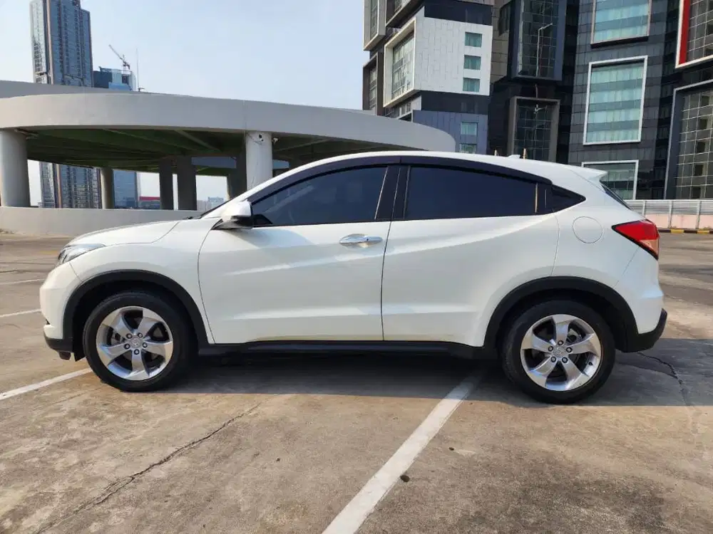 {Km 62rb Pjk Feb 27} 2017 HR-V E Body Mulus Interior Orsinil Siap Pake
