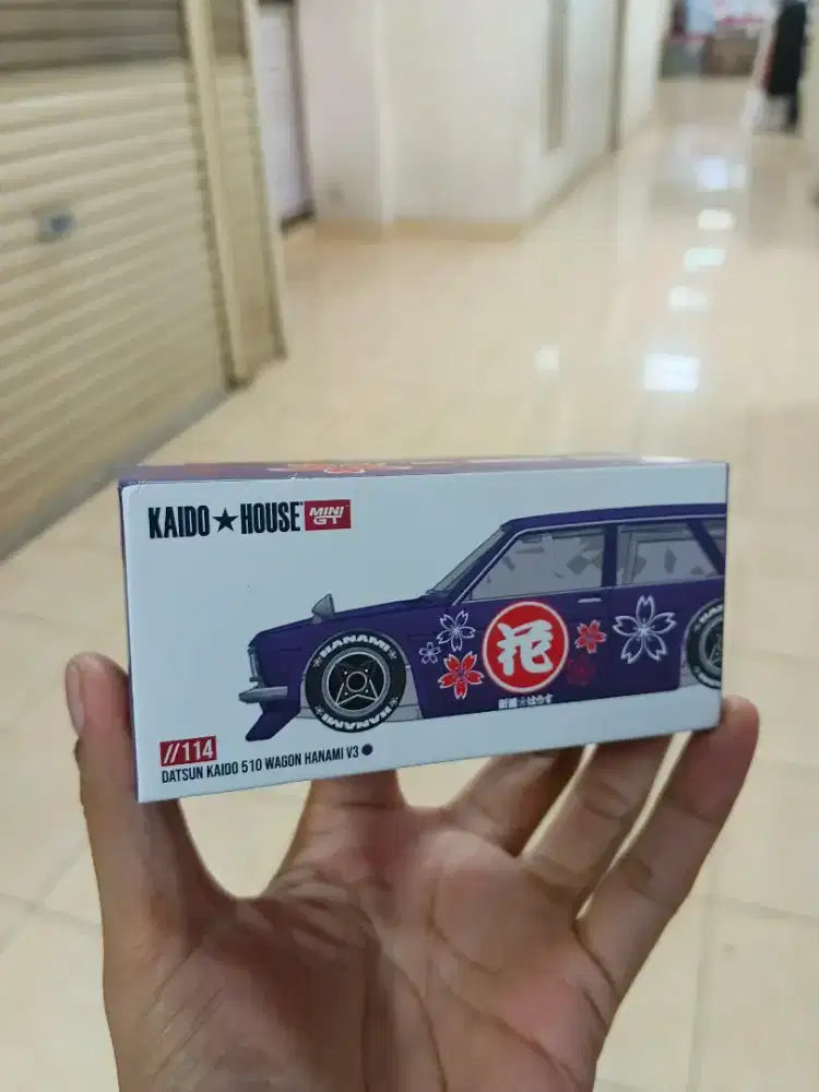 Kaido House Datsun Wagon 510 Hanami sakura purple V3 unsealed
