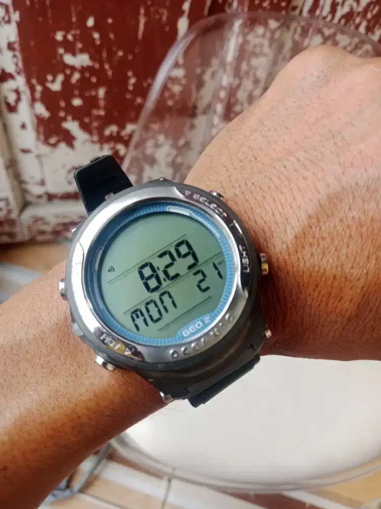 Jam penyelam Oceanic geo 2