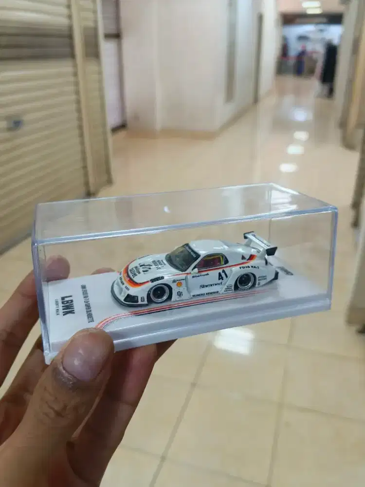 Inno64 Mazda RX-7 FD3S LB-Super silhouette white unsealed