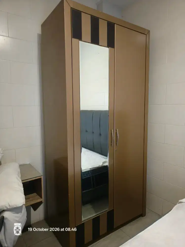 Lemari Baju Kayu Besar Kokoh