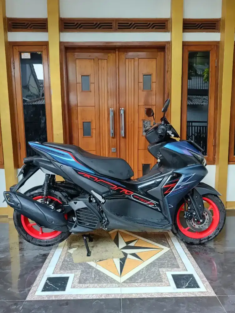 Yamaha aerox 2025 km rendah