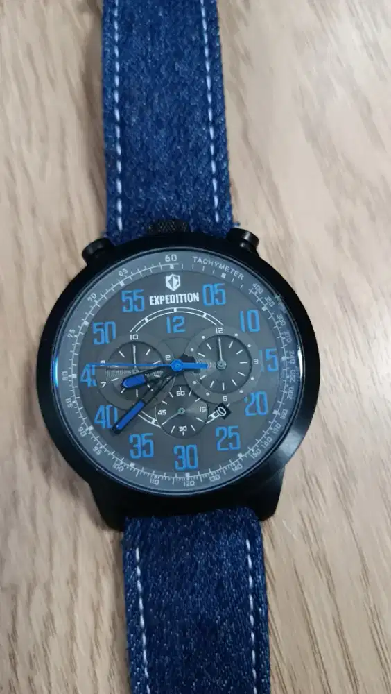 Jam tangan pria