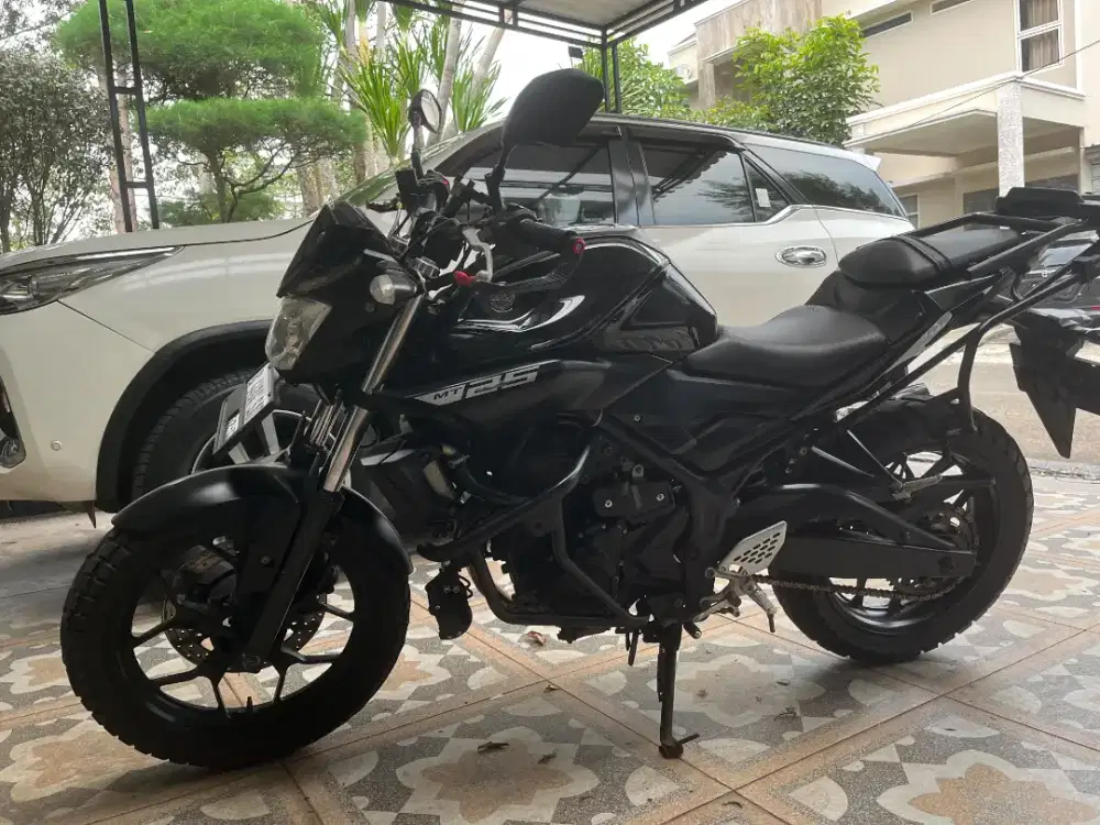 Motor MT-25 Tahun 2016 (Hitam)