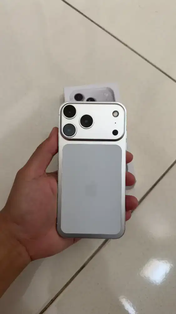 IPHONE XR CUSTOM 17 PRO 128GB WIFI ONLY MULUS