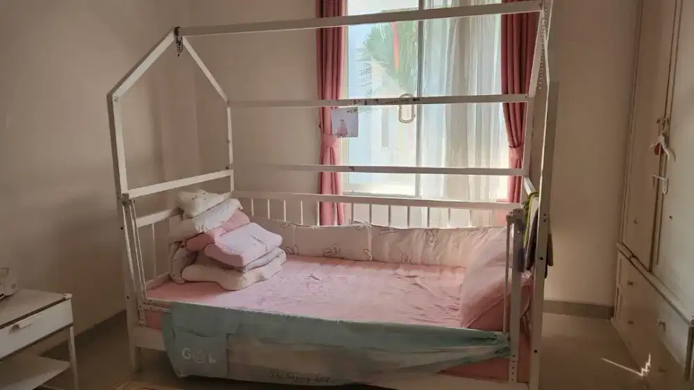 Tempat tidur Anak