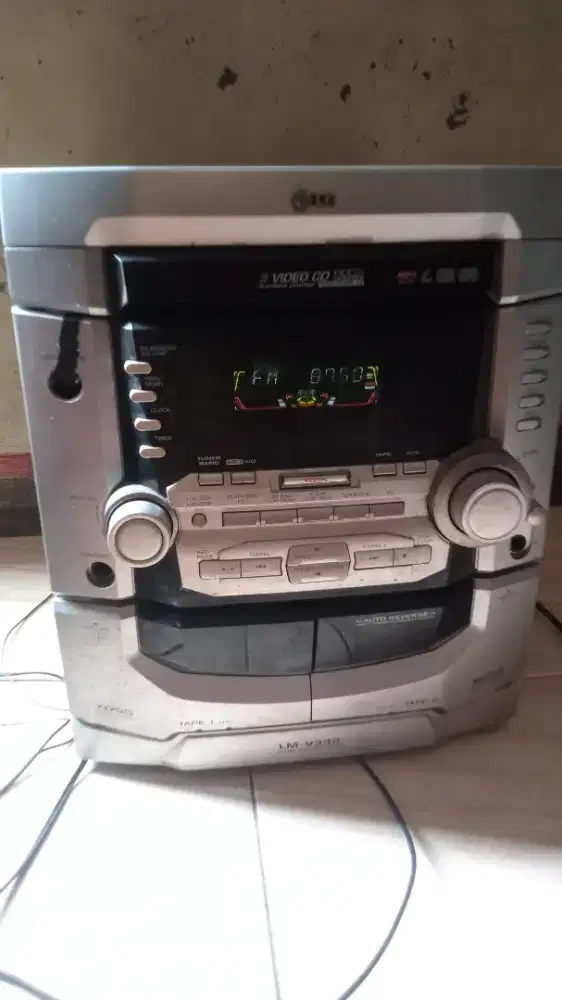 Head compo LG LM-V332