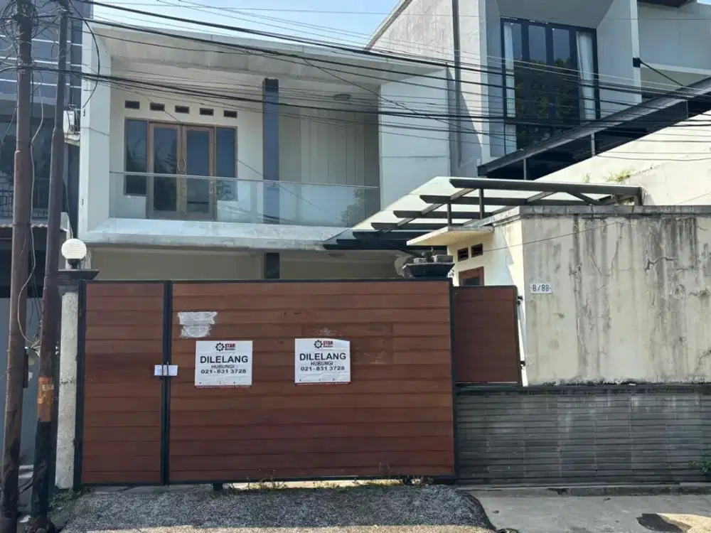 Di Jual Lelang Rumah 2 Lantai di Komplek Perumahan Villa Arteri Kebon Jeruk Jalan E Ujung Kelurahan Kelapa Dua, Kecamatan Kebon Jeruk, Kota Jakarta Ba