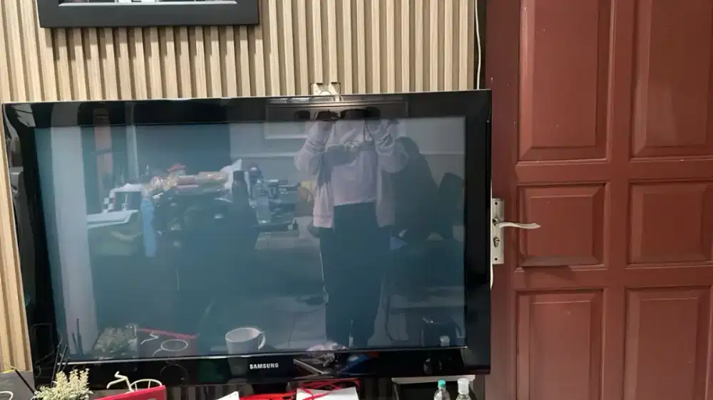 Jual Tv Merk samsung 42 ins kondisi normal Analog