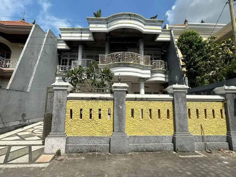 SPACIOUS HOUSE FOR SALE – | PEMOGAN, DENPASAR SELATAN.