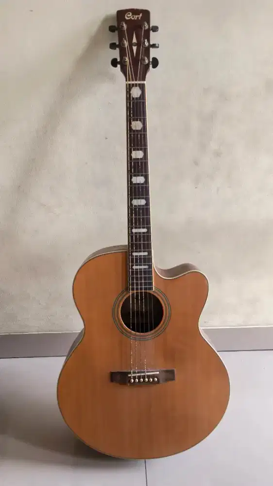 Gitar Akustik - Elektrik Cort CJ1F