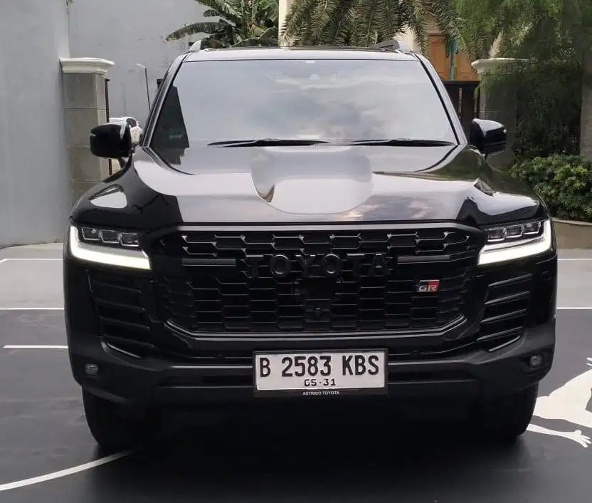 Toyota Land Cruiser GR Tahun 2023