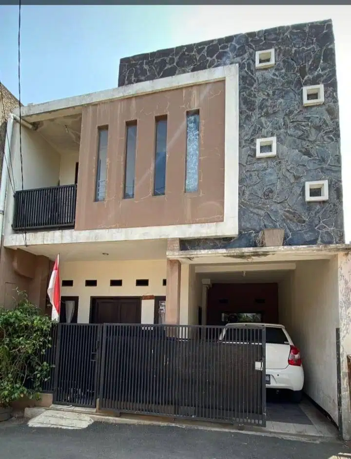 Dijual Rumah Nyaman Siap Huni Komplek Permata Biru Cinunuk Cileunyi