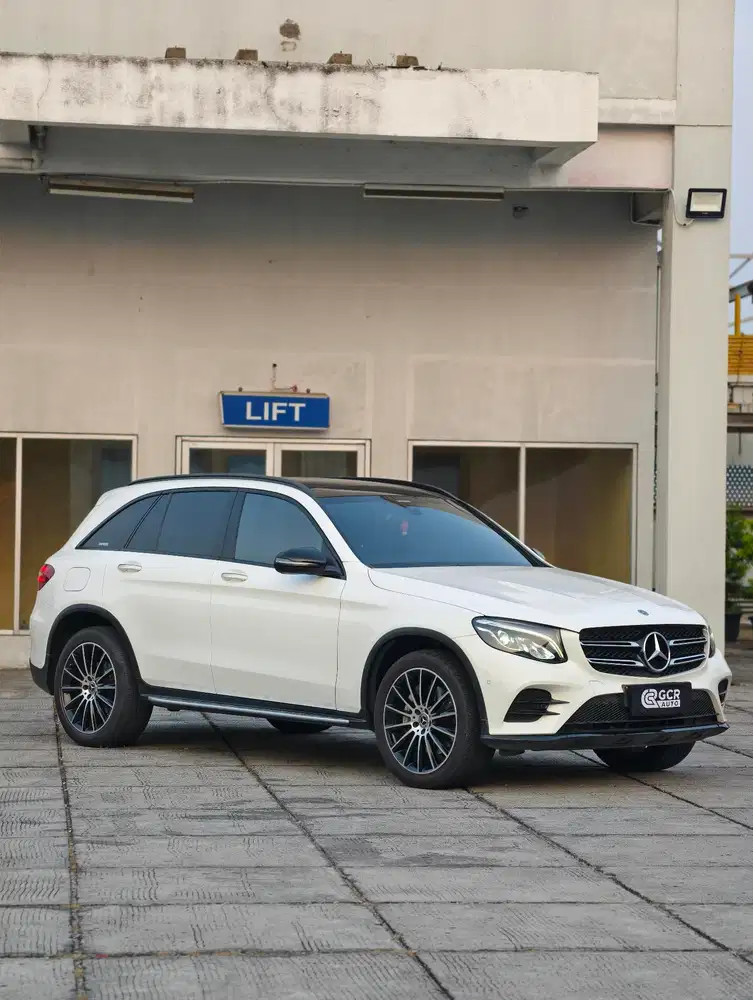 • NIGHT EDITION KM 21RB • MERCEDES BENZ GLC200 AMG GLC 200 2019 / 2020