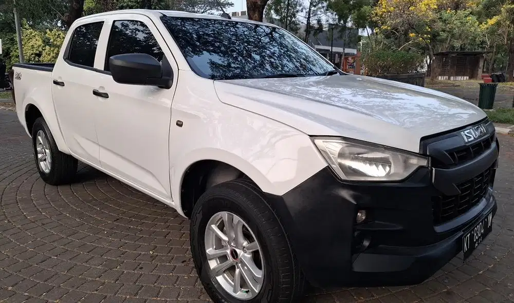 Isuzu dmax tahun 2023 Face lift double cabin