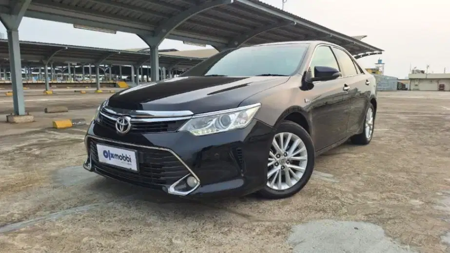 Toyota Camry 2.5 V Bensin-AT 2016 Hitam