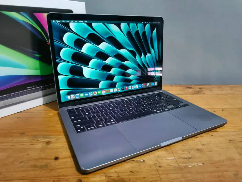 Macbook Pro M1 8/500GB cc 74 max 98% Space Grey ex iBox Fullset