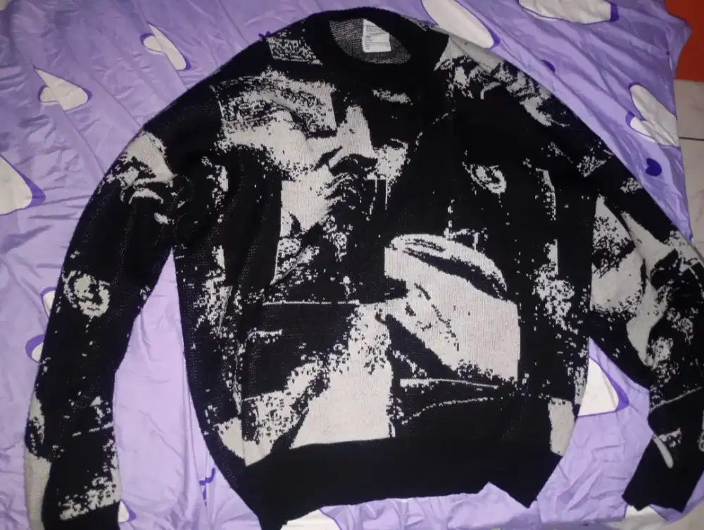 jual murah sweater time bomb, harga asli 300 an