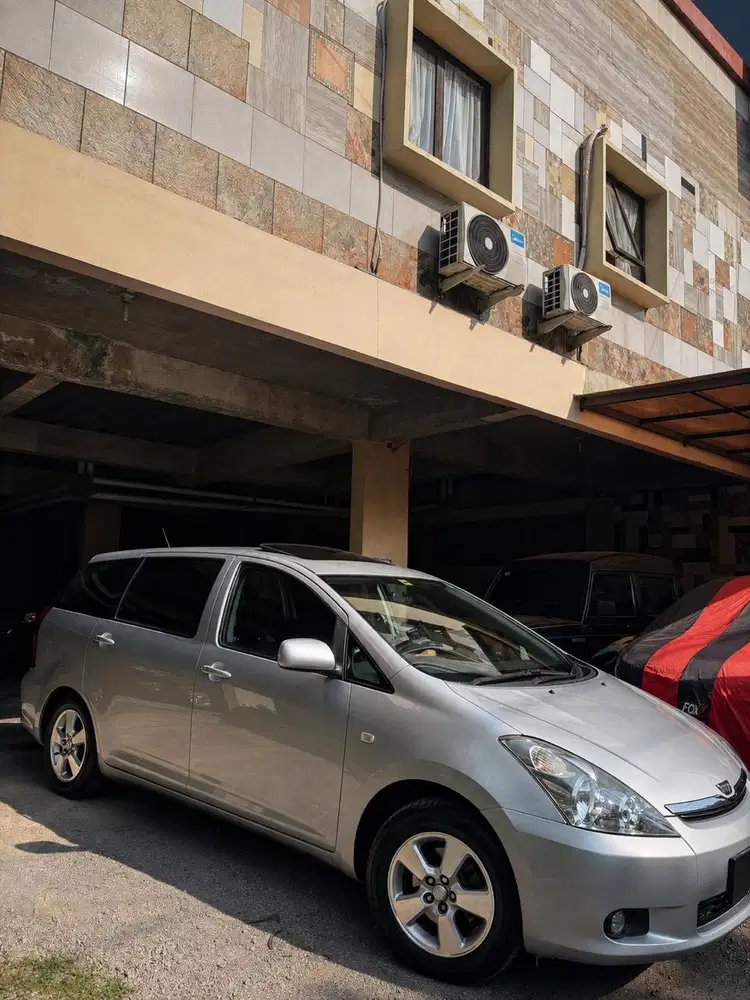 Toyota Wish 2004 AT Low KM!!