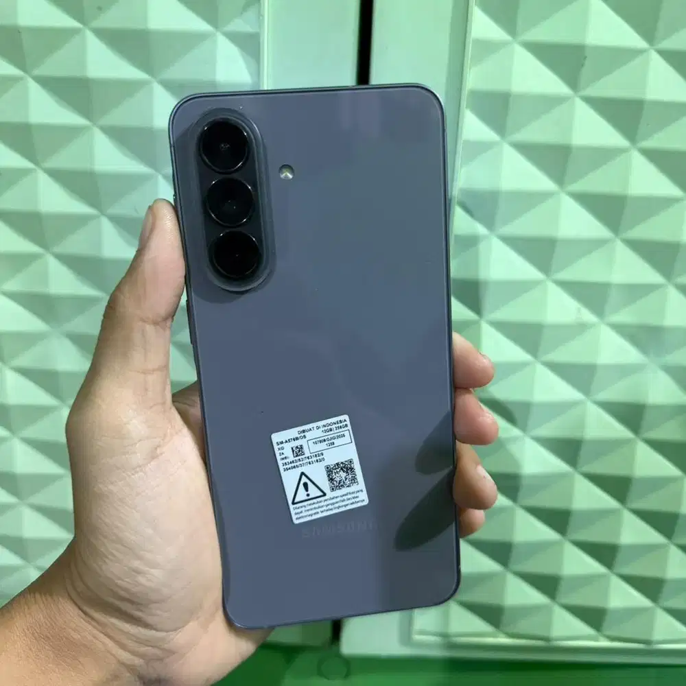 Samsung a57 12/256gb