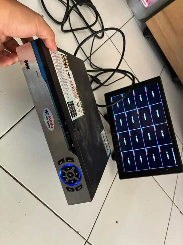 DVR CCTV + MINI MONITOR