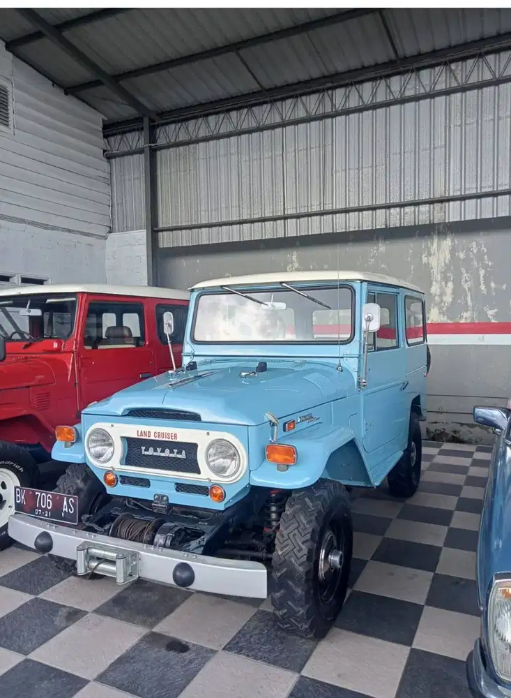 Toyota FJ40 1971 Caprie Blue Glasurit full paper original wintch prado