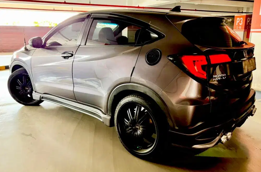 HR-V E AT 2018 Plat H asli full mods 56k record
