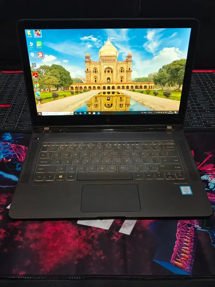 HP SPECTRE 13-V024TU • i7 Gen6 2.5 GHz • Ram 8gb • SSD 256gb • 14 FHD