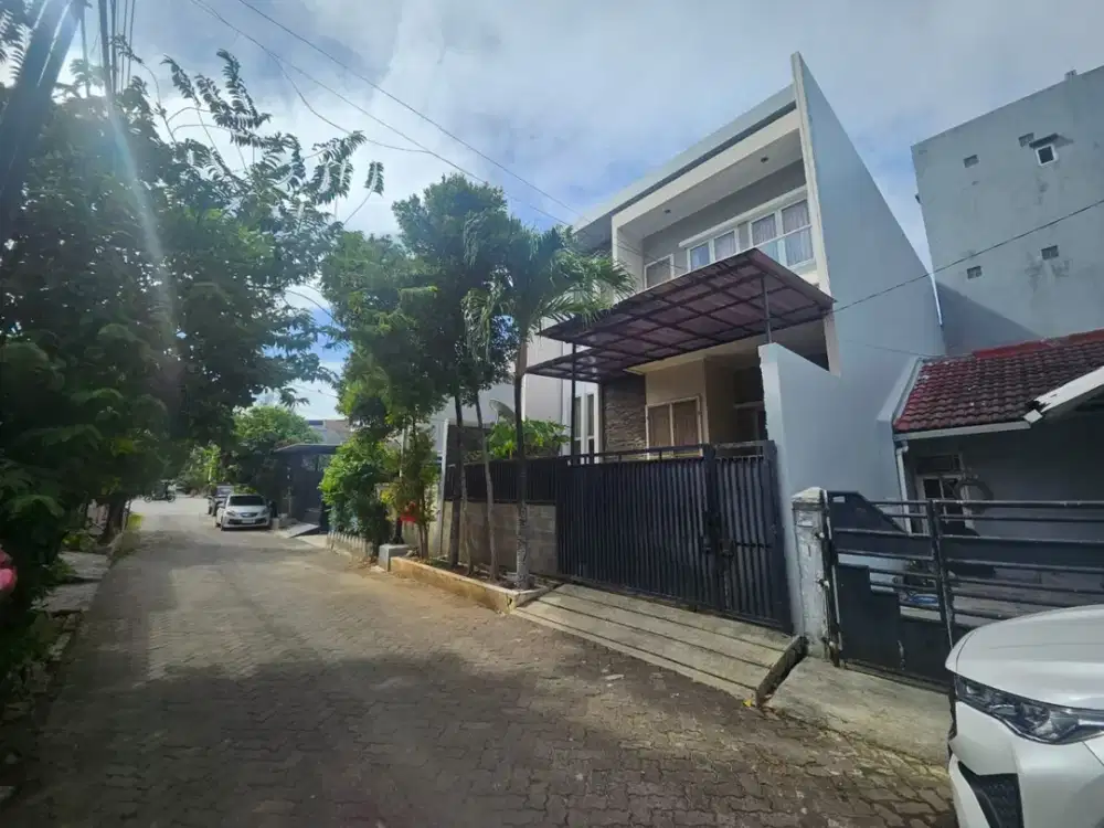 Di Jual Lelang Rumah 2 Lantai di Perum Gading Griya Lestari , Kelurahan Sukapura, Kecamatan Cilincing, Kota Administrasi Jakarta Utara,