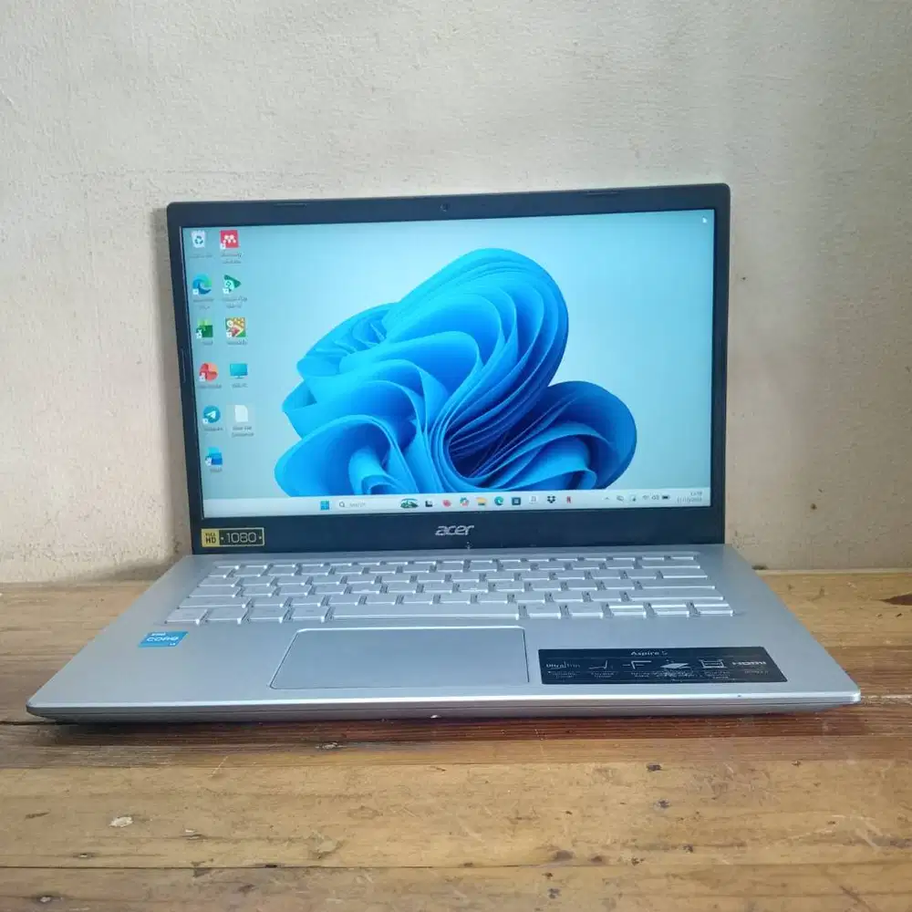 Acer Aspire 5 core i3 gen 11 Ram 8 GB SSD 256 GB FHD
