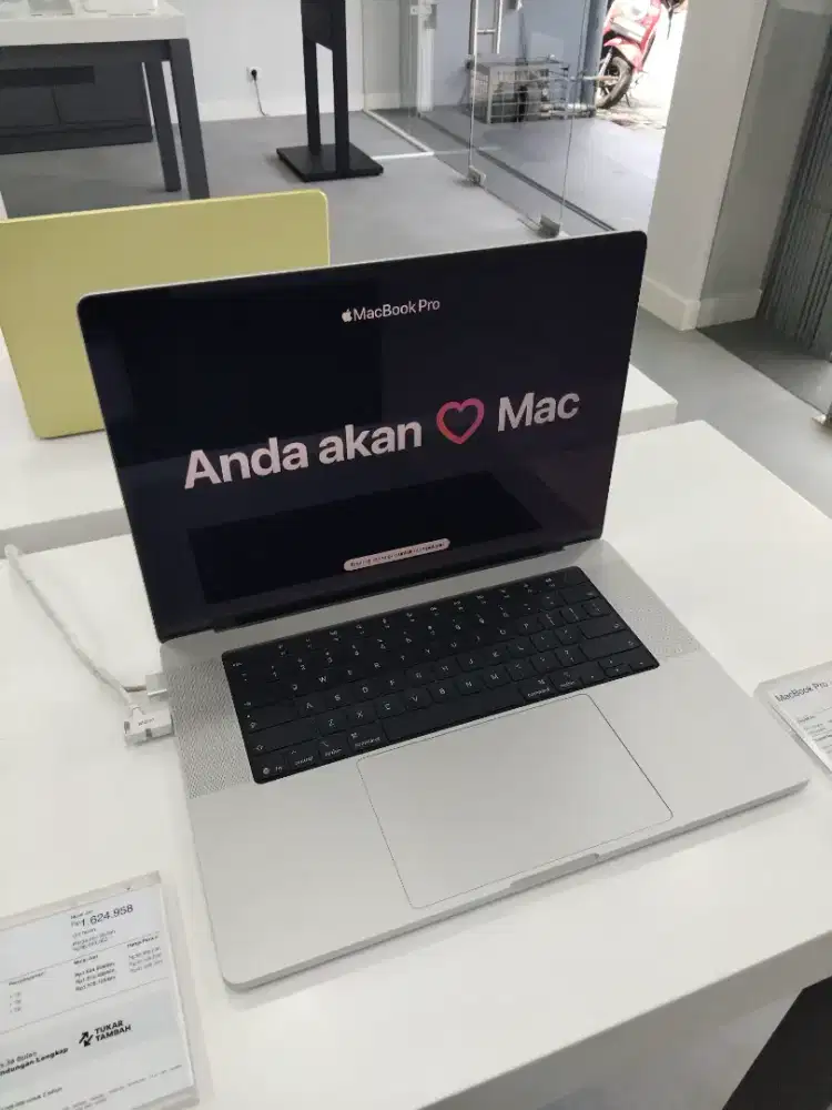 Promo Cicilan Macbook Pro 1TB Bunga Rendah Tenor Panjang
