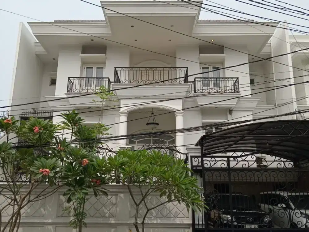 dijual rumah bagus 2 lantai lokasi strategis di sunter