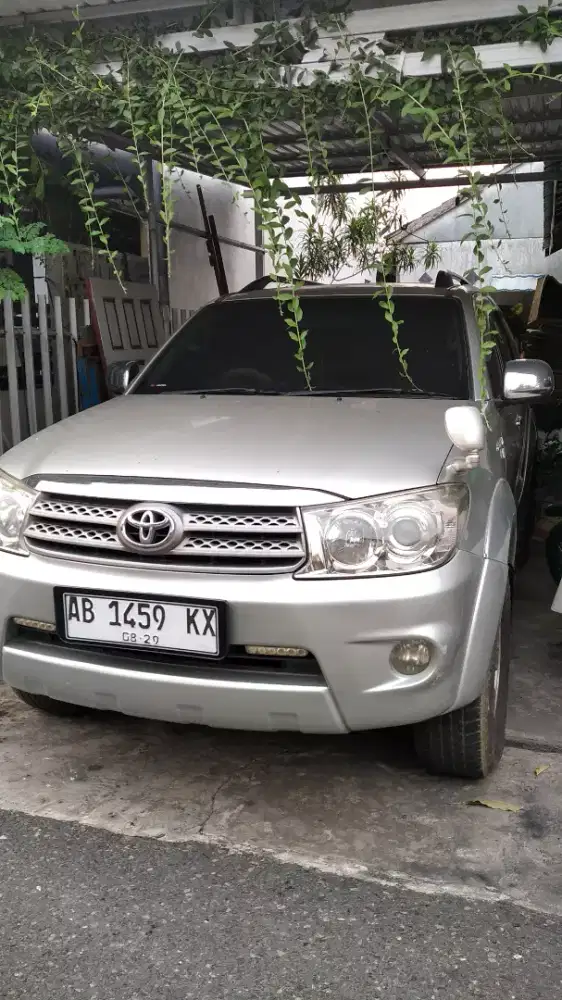 Fortuner G A/T Silver 2005