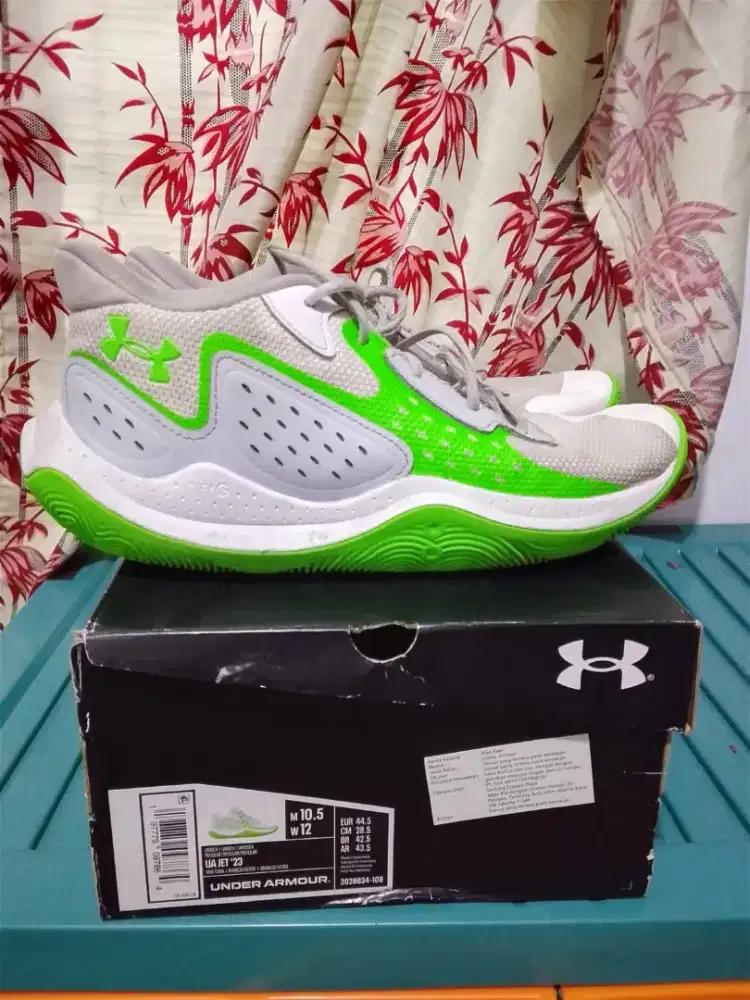 Sepatu basket running under armour jet 23 size 44.5 original
