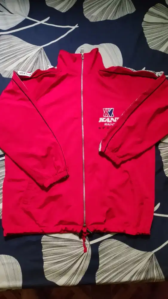 Jaket tracktop karl kani sport