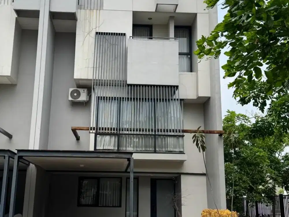 Dijual Rumah Hook 3 Lantai Fully Furnished Dekat ICE & Qbig BSD di Tabebuya