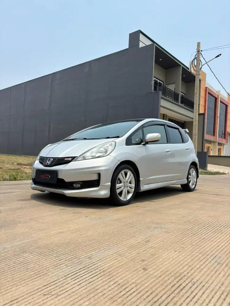 Honda Jazz 1.5 RS 2011 Automatic ( Silver Metalik )