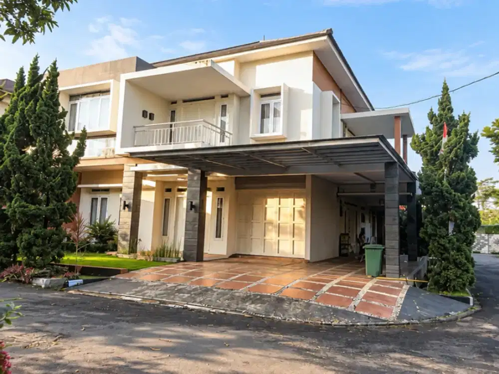 Dijual Rumah Hook 2 Lantai, 6 KT, LT 258 m² LB 430 m² – Bumi Panyawangan