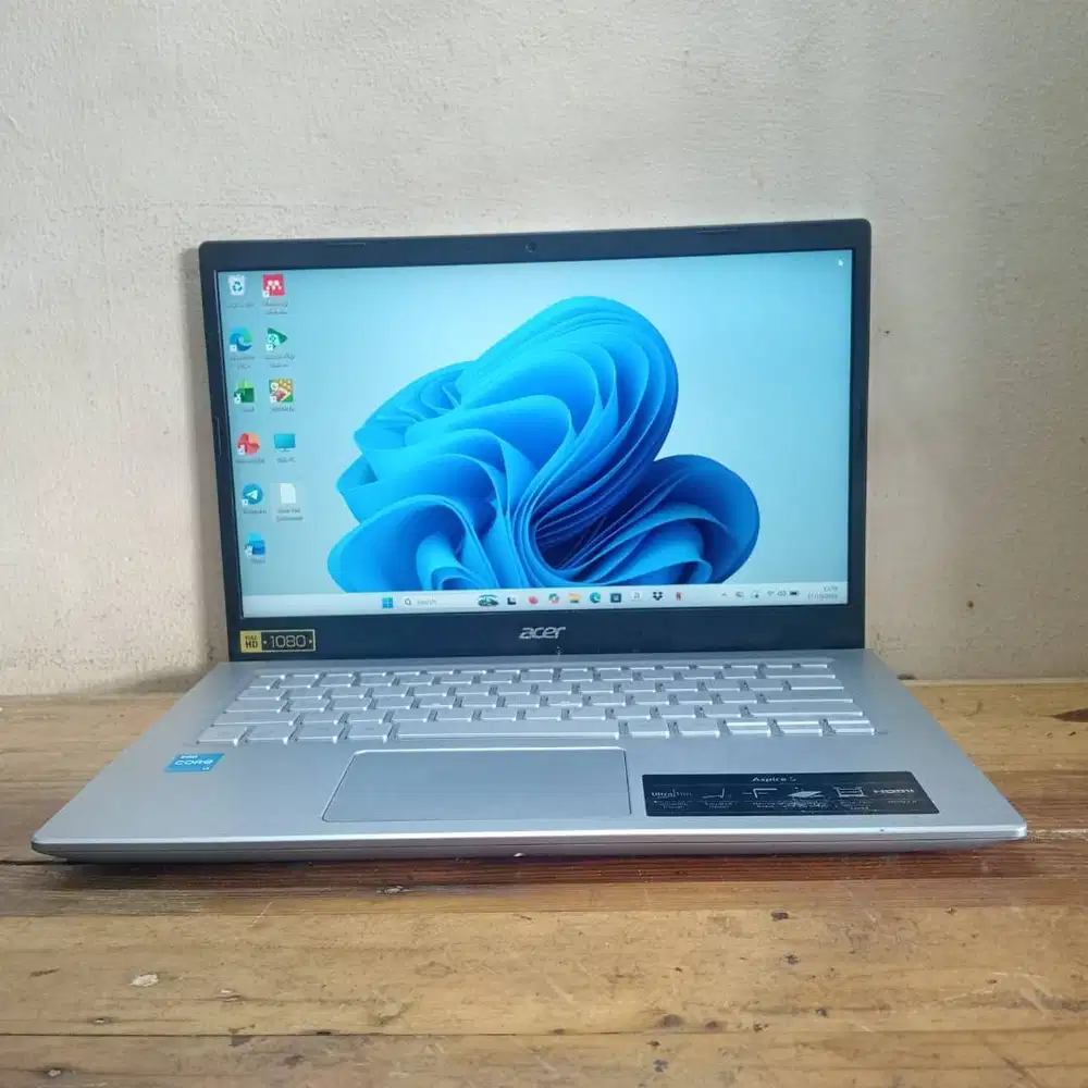 Acer Aspire 5 core i3 gen 11 Ram 8 GB SSD 256 GB backlight Keyboard