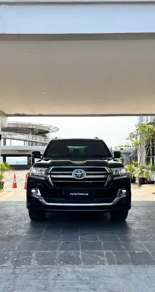 Km 24rb Toyota Land Cruiser VXR 200 2019 Diesel