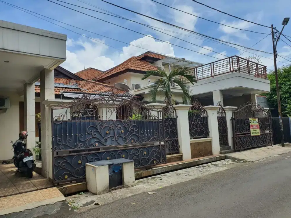 Dijual Rumah  di Bintaro jakarta selatan