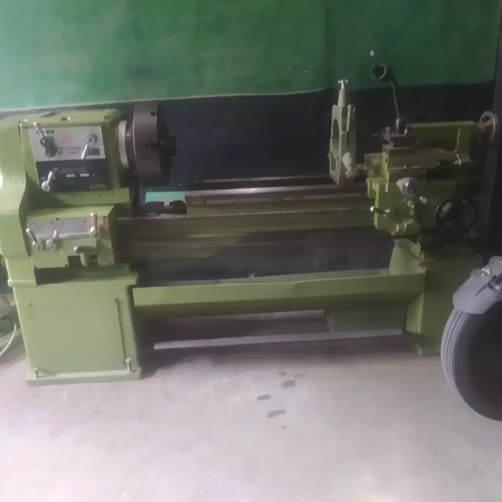 Mesin Bubut TAIWAN/ Pingliang