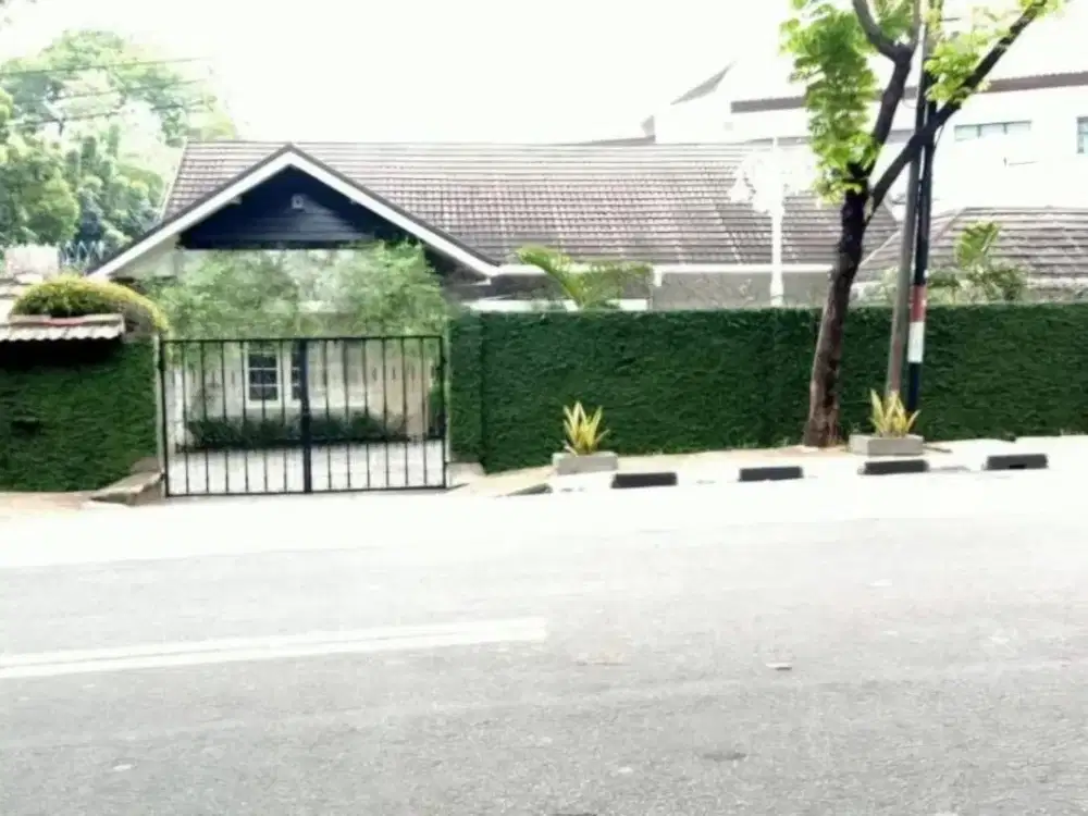 DIJUAL RUMAH ELITE & STRATEGIS JL. PAKUBUWONO VI KEBAYORAN BARU JAKARTA SELATAN