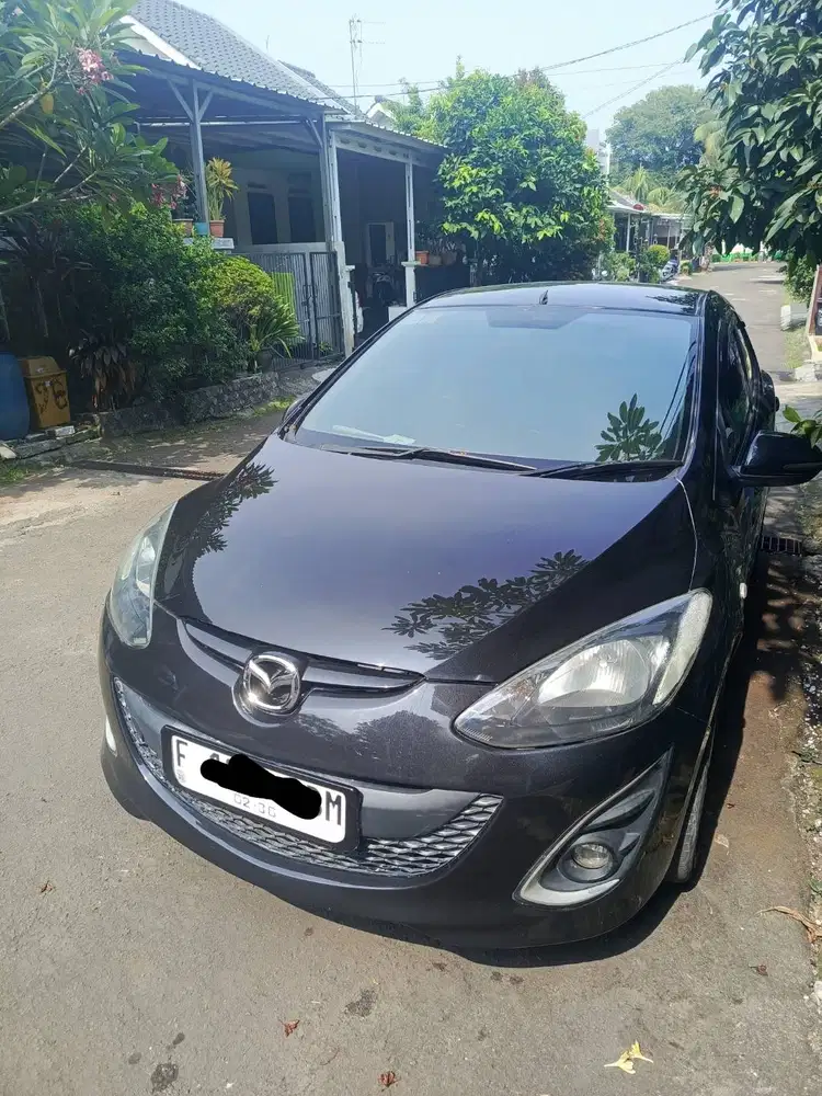 Mazda2 R AT tahun 2010